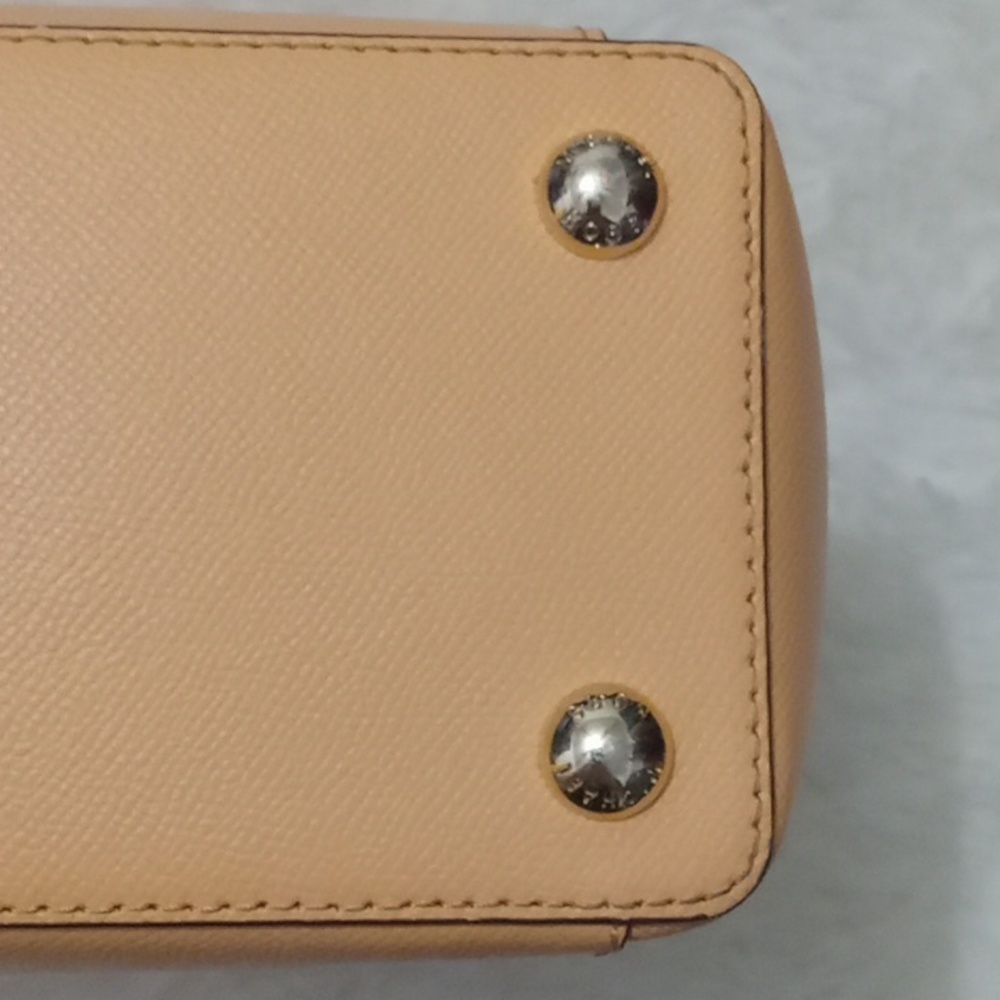 Michael Kors Jet Set Large Tote Bag - Picture 8 of 14